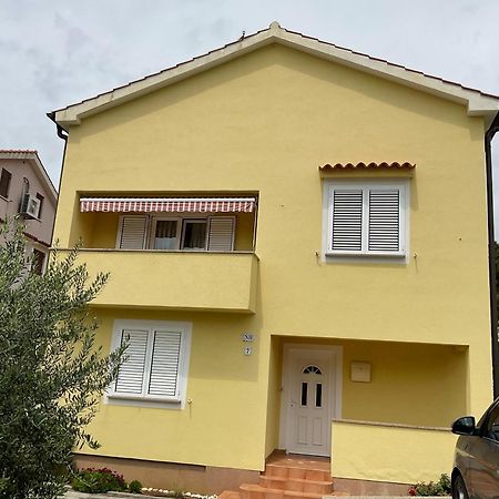 Apartments Luni II Baska  Exterior photo