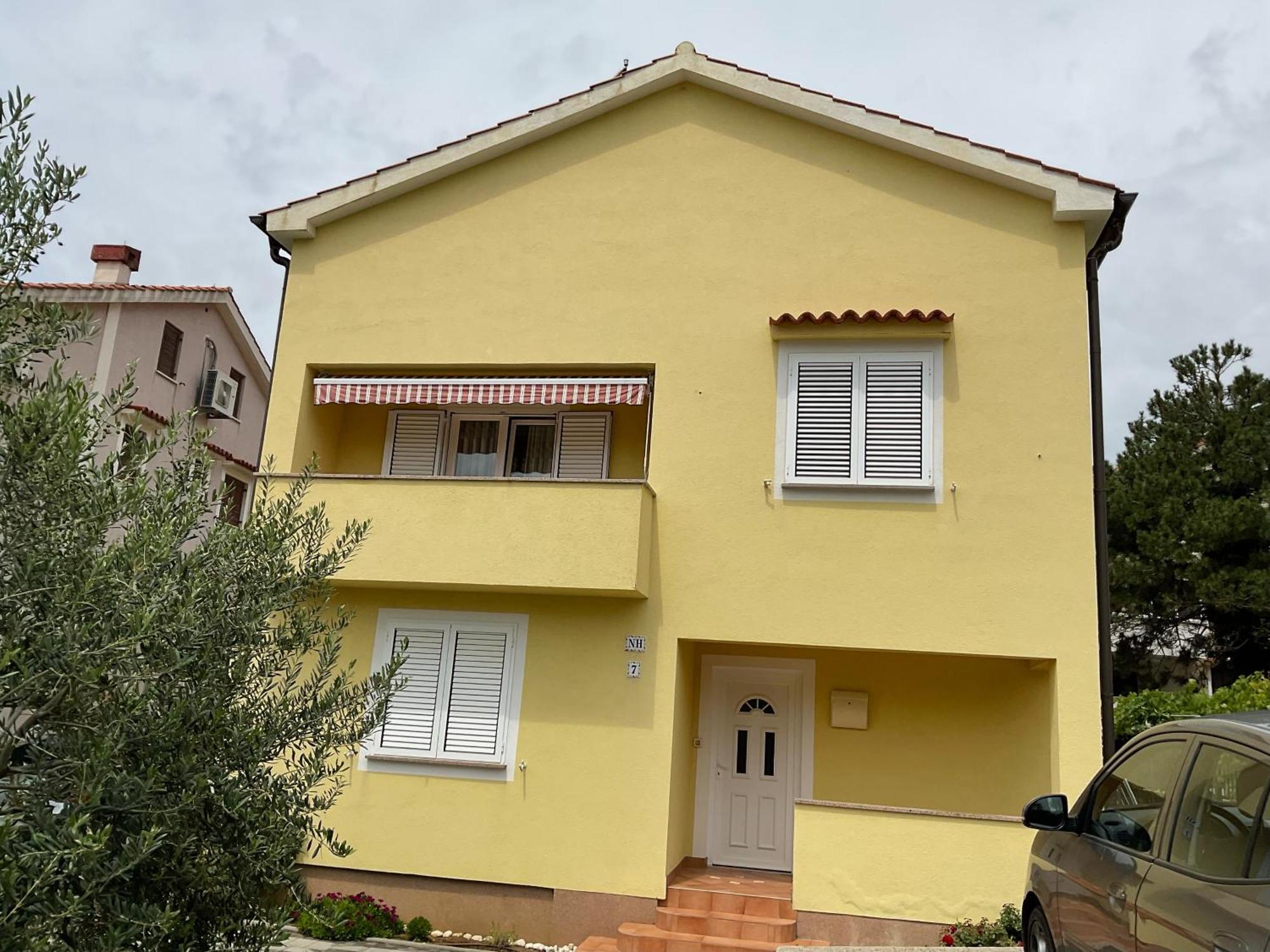 Apartments Luni II Baska  Exterior photo