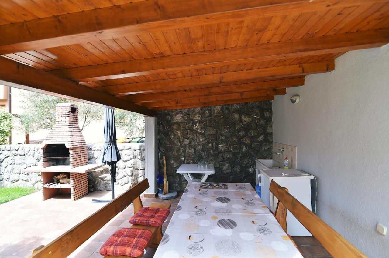 Apartments Luni II Baska  Exterior photo